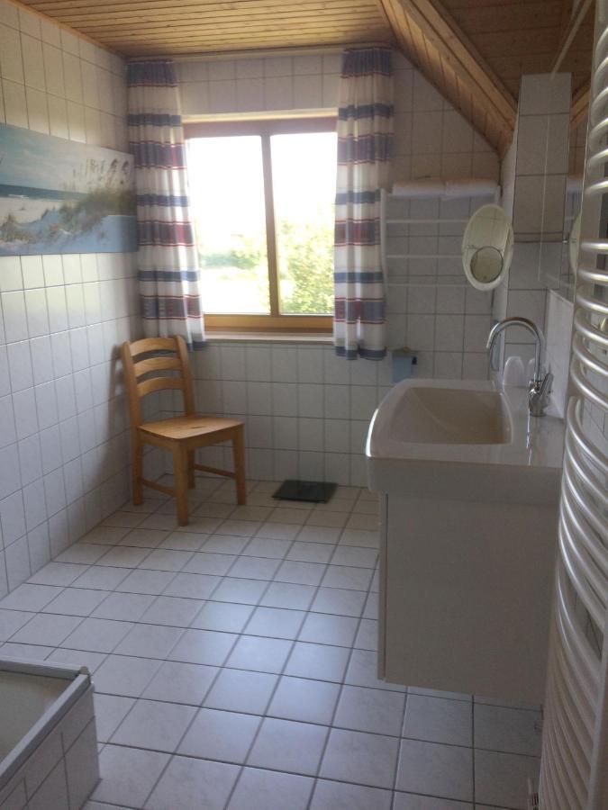 Ferienwohnung Haus Emken Neuharlingersiel Exterior foto